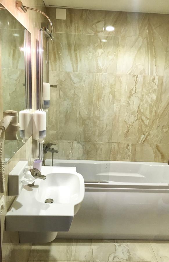 Gaudi Stylish Hotel 오데사 외부 사진